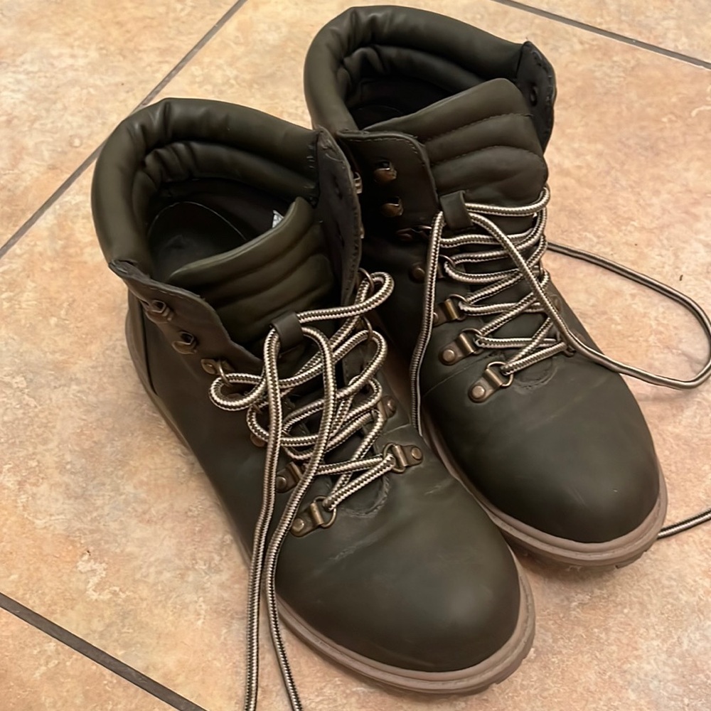 Esprit boots